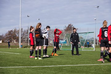 Bild 62 - B-Juniorinnen SG Weststeinburg/Bei - SV Fisia 03 : Ergebnis: 1:2